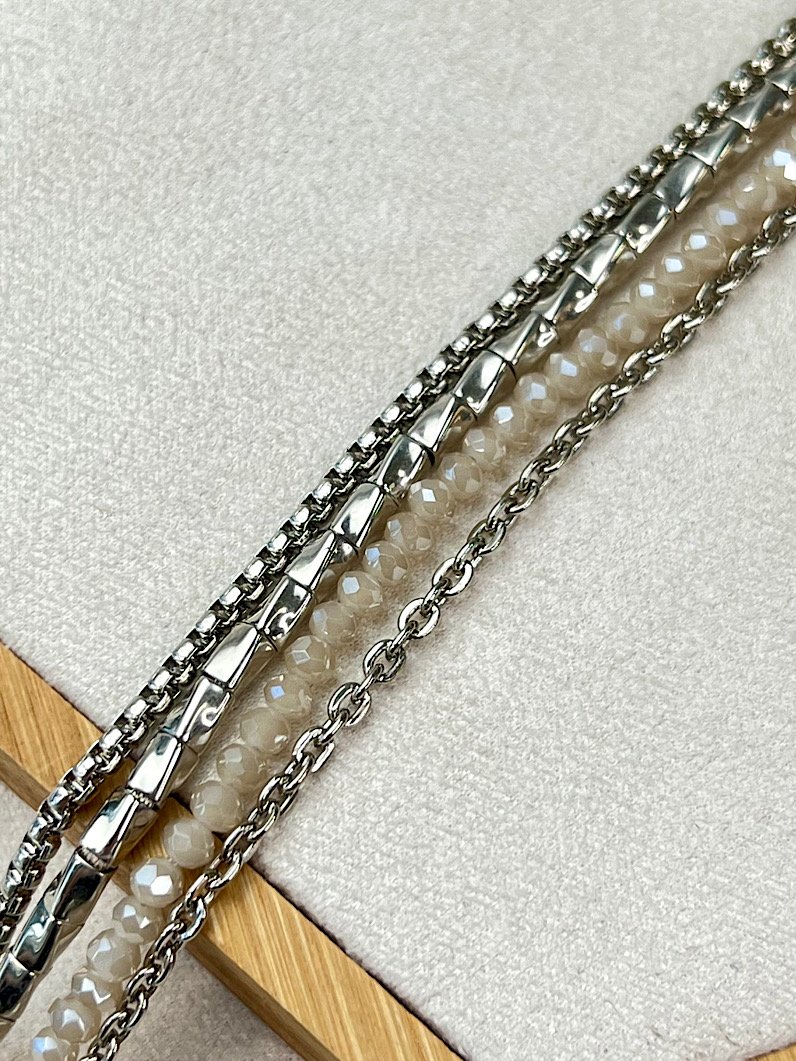 Pulseira Imã Leticia com Cristais Bege